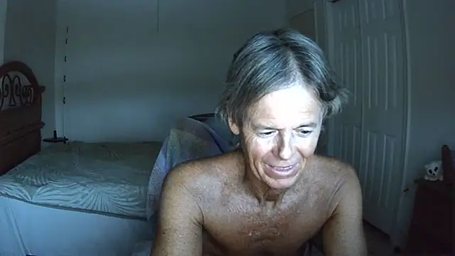 Snapshot of nakeedcowboi65 chatting on July 14, 2026, 12:10 am nakeedcowboi65 online show from July 14, 2026, 12:10 am
