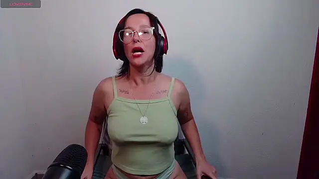 mahina84 online show from July 26, 2026, 11:11 pm