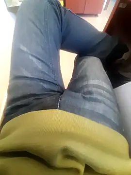 Snapshot of kayahan4 chatting on March 4, 2026, 11:29 am kayahan4 online show from March 4, 2026, 11:29 am