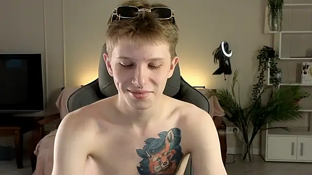 Snapshot of arlekincrop chatting on September 9, 2025, 12:43 am arlekincrop online show from September 9, 2025, 12:43 am