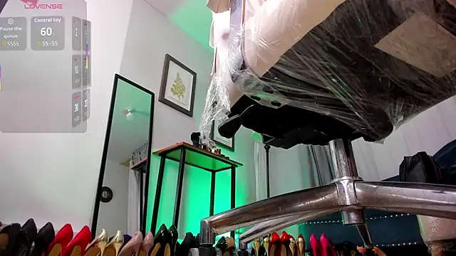 Ashley leon  online show from October 10, 2025, 12:50 pm