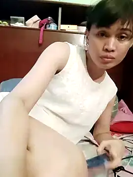 Snapshot of QueenSoreal chatting on August 4, 2026, 7:46 am QueenSoreal online show from August 4, 2026, 7:46 am