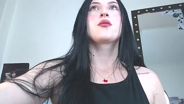 Snapshot of Evelyn_Sheeran chatting on April 26, 2026, 3:48 am Evelyn Sheeran online show from April 26, 2026, 3:48 am