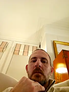 Snapshot of verylargecock chatting on November 10, 2025, 5:40 pm verylargecock online show from November 10, 2025, 5:40 pm