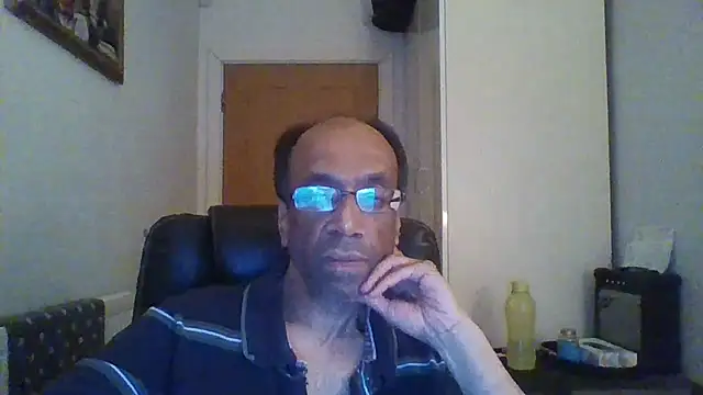 rauncher1 online show from November 23, 2025, 2:21 am