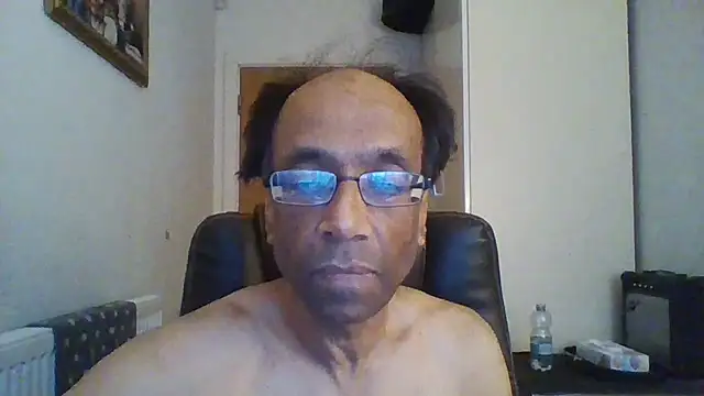 rauncher1 online show from September 16, 2025, 8:48 am