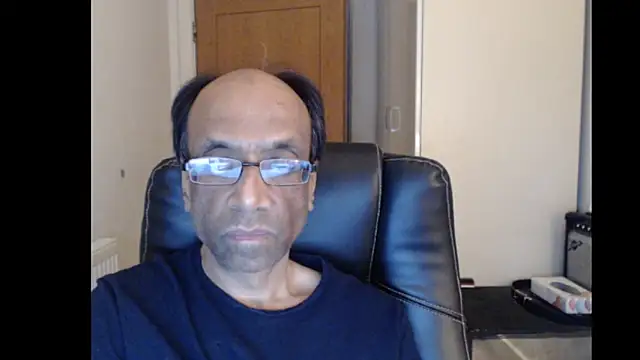 rauncher1 online show from April 28, 2026, 10:25 pm