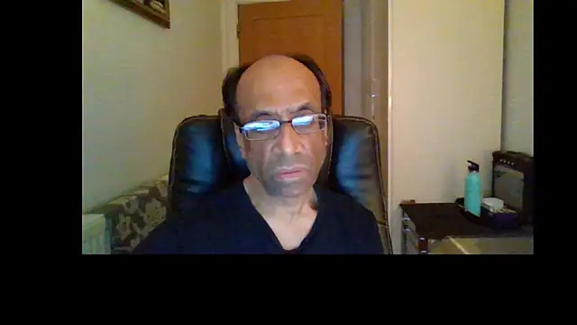rauncher1 online show from July 18, 2026, 10:29 pm
