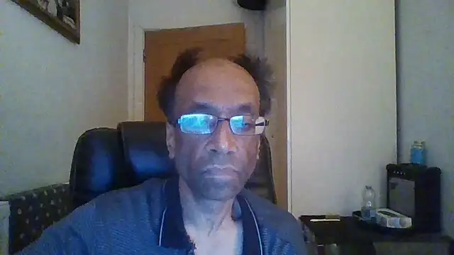 rauncher1 online show from November 16, 2025, 10:57 pm