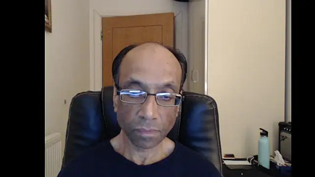 rauncher1 online show from June 7, 2026, 10:48 pm