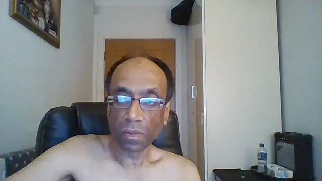 rauncher1 online show from October 9, 2025, 9:43 am