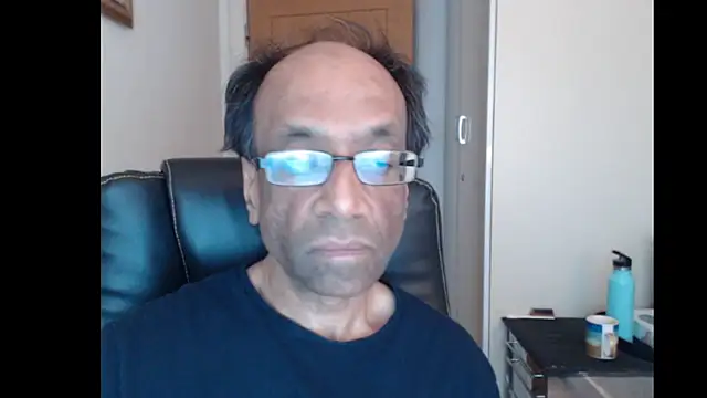 rauncher1 online show from April 30, 2026, 10:55 am