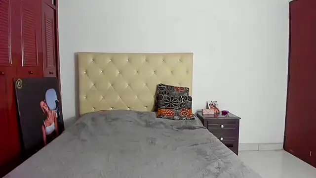 Snapshot of LUISSA_ chatting on October 11, 2025, 12:33 am LUISSA online show from October 11, 2025, 12:33 am