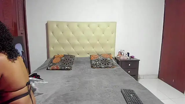 Snapshot of LUISSA_ chatting on February 27, 2026, 12:16 pm LUISSA online show from February 27, 2026, 12:16 pm