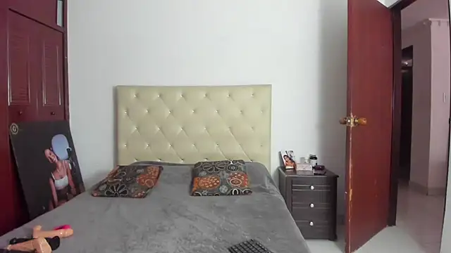 Snapshot of LUISSA_ chatting on March 12, 2026, 12:42 pm LUISSA online show from March 12, 2026, 12:42 pm