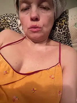 Susanel online show from May 2, 2026, 6:46 pm