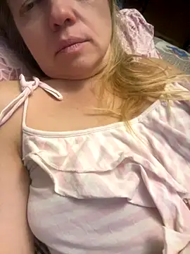 Susanel online show from October 19, 2025, 12:13 am