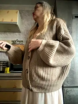 Susanel online show from October 26, 2025, 12:05 pm