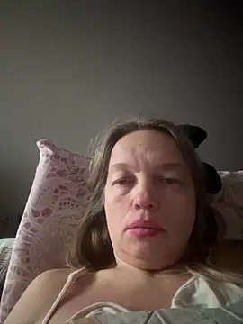 Susanel online show from November 22, 2025, 11:31 am