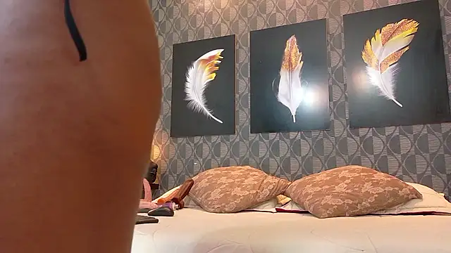 ScarleetSmith online show from March 19, 2026, 12:05 pm