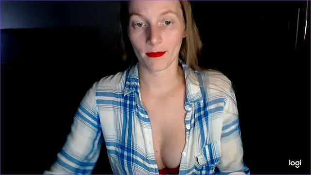 Snapshot of Shantidol chatting on October 15, 2025, 9:23 pm Shantidol online show from October 15, 2025, 9:23 pm