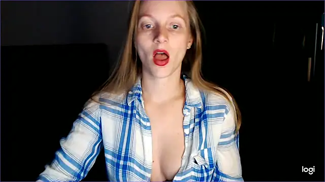 Snapshot of Shantidol chatting on October 22, 2025, 8:41 pm Shantidol online show from October 22, 2025, 8:41 pm