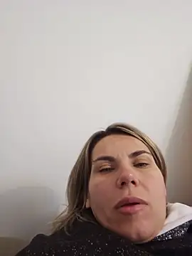 Snapshot of FeliciaKrige chatting on May 15, 2026, 8:07 pm FeliciaKrige online show from May 15, 2026, 8:07 pm