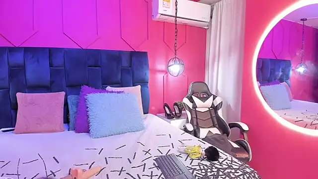 Snapshot of chantall1375 chatting on September 14, 2025, 11:32 am chantall1375 online show from September 14, 2025, 11:32 am