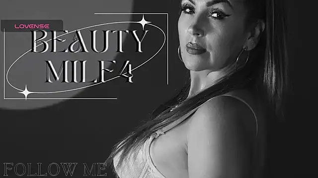 Snapshot of chantall1375 chatting on October 9, 2025, 11:44 am chantall1375 online show from October 9, 2025, 11:44 am