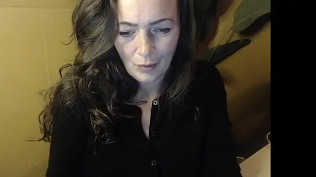 Snapshot of cloe85nl chatting on November 30, 2025, 11:00 am cloe85nl online show from November 30, 2025, 11:00 am