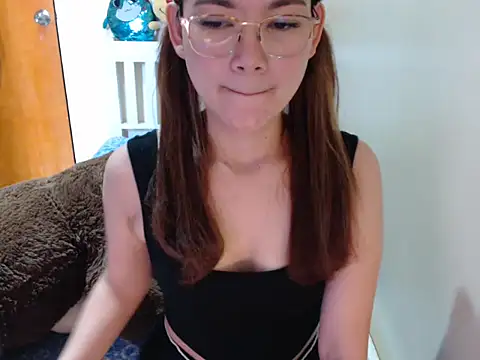 Sweety Aria online show from May 4, 2026, 5:55 am