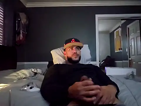 Snapshot of gardy8585 chatting on January 23, 2025, 9:29 pm gardy8585 online show from January 23, 2025, 9:29 pm