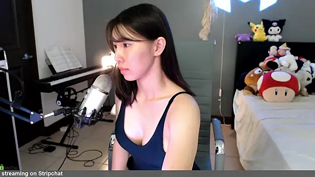 Snapshot of minarocket_ chatting on April 14, 2026, 4:23 pm minarocket online show from April 14, 2026, 4:23 pm