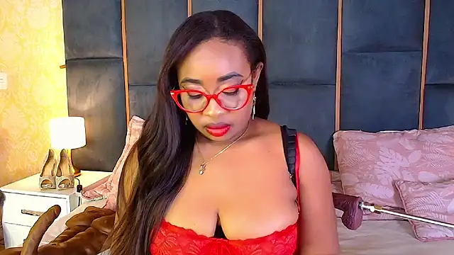 Snapshot of CaseyMoon chatting on November 1, 2025, 12:54 pm CaseyMoon online show from November 1, 2025, 12:54 pm