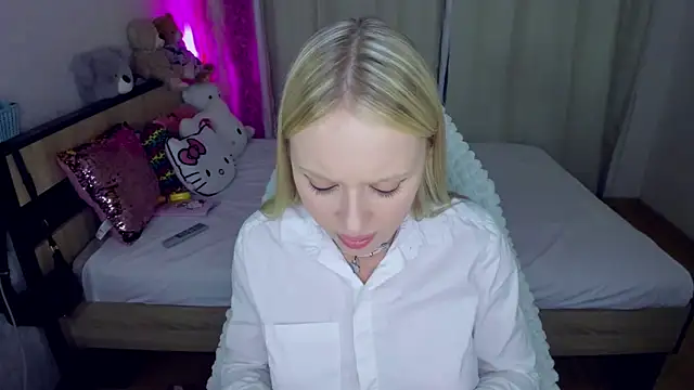 ElinOceanX online show from September 19, 2025, 6:23 pm