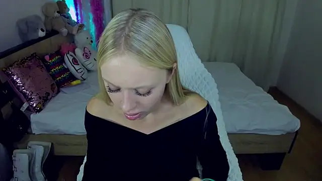 ElinOceanX online show from September 25, 2025, 4:13 pm