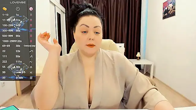 Snapshot of Nina_Hopper chatting on February 27, 2025, 12:34 pm Nina Hopper online show from February 27, 2025, 12:34 pm