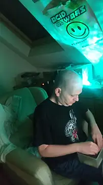 Snapshot of hardcap chatting on November 11, 2025, 1:00 am hardcap online show from November 11, 2025, 1:00 am