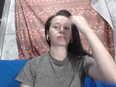 Snapshot of Venusluxodomme chatting on September 20, 2025, 11:32 pm Venusluxodomme online show from September 20, 2025, 11:32 pm