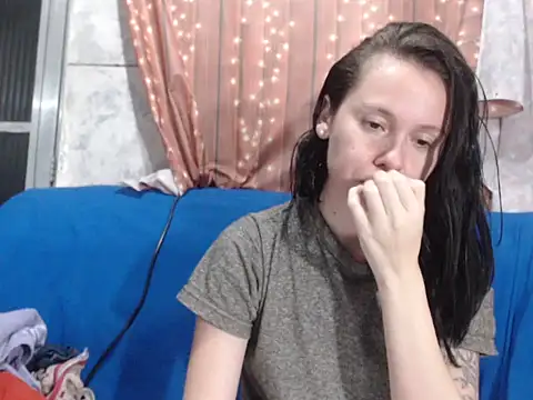 Snapshot of Venusluxodomme chatting on March 22, 2026, 11:06 pm Venusluxodomme online show from March 22, 2026, 11:06 pm