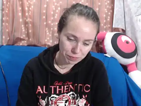 Snapshot of Venusluxodomme chatting on March 13, 2026, 8:36 pm Venusluxodomme online show from March 13, 2026, 8:36 pm