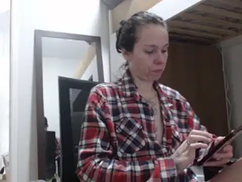 Snapshot of Venusluxodomme chatting on March 1, 2026, 4:23 am Venusluxodomme online show from March 1, 2026, 4:23 am