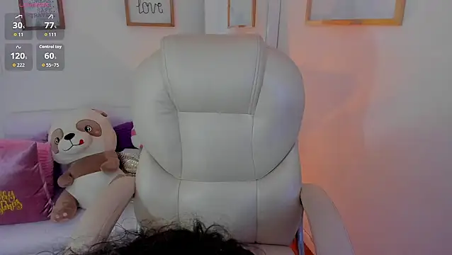 zobe love online show from December 18, 2025, 5:28 pm