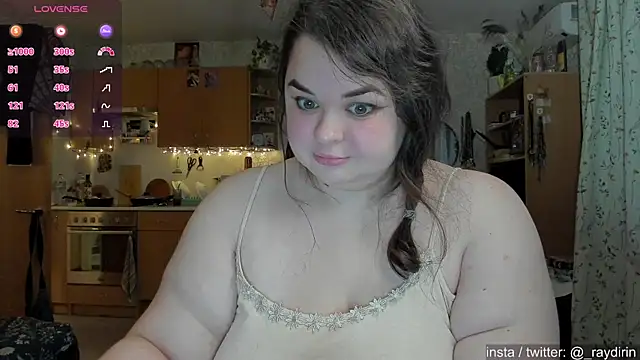 Snapshot of Raydirin chatting on November 6, 2025, 1:37 pm Raydirin online show from November 6, 2025, 1:37 pm