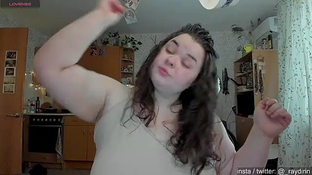 Snapshot of Raydirin chatting on October 15, 2025, 1:19 pm Raydirin online show from October 15, 2025, 1:19 pm