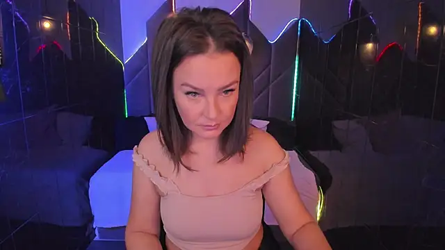 MilenaMellow online show from November 14, 2025, 8:45 pm