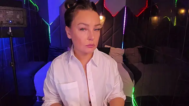 MilenaMellow online show from November 20, 2025, 8:31 pm