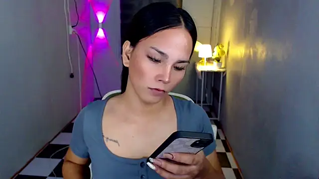 urnaughtydolly69 online show from May 7, 2026, 1:36 pm
