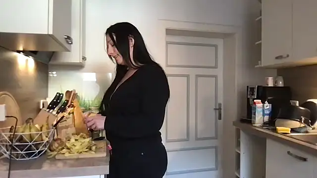 Viola Beck online show from December 18, 2025, 11:36 am