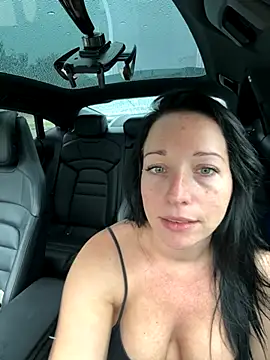 Snapshot of Viola_Beck chatting on October 4, 2025, 9:00 am Viola Beck online show from October 4, 2025, 9:00 am